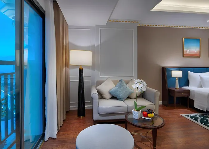 Hotel Flc Bay Golf Club & Luxury Hạ Long