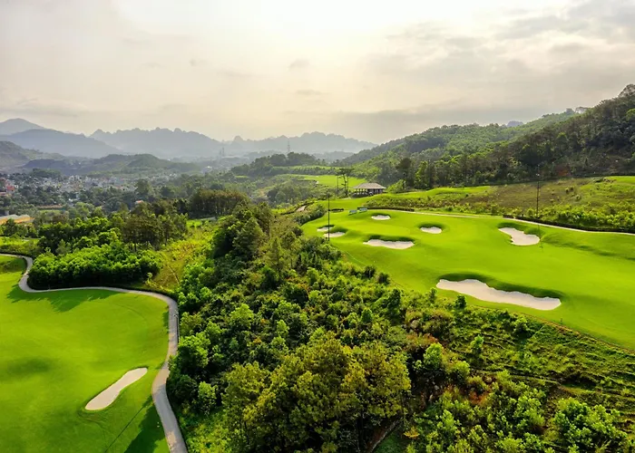 Hotel Flc Bay Golf Club & Luxury Hạ Long