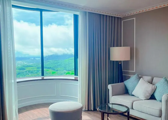 Flc Bay Golf Club & Luxury Hạ Long