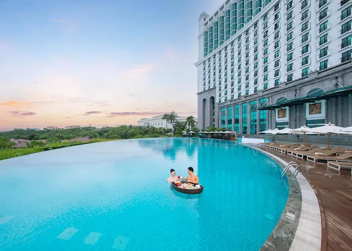 Flc Bay Golf Club & Luxury 5*