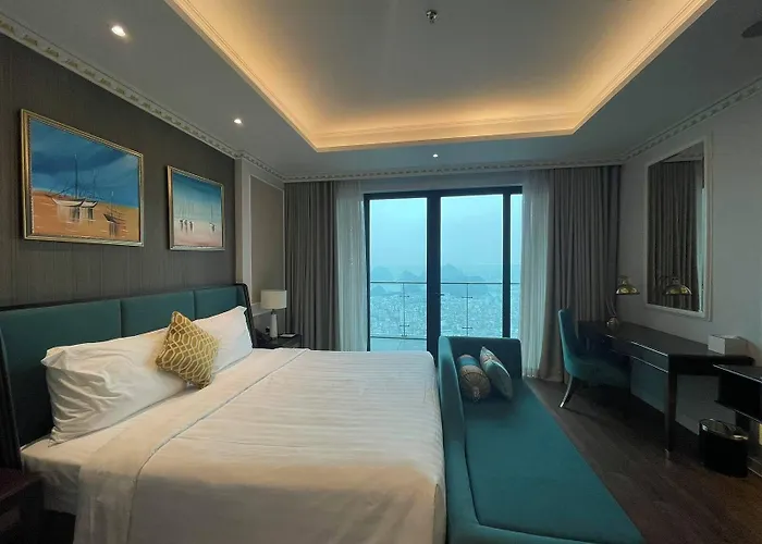 Flc Bay Golf Club & Luxury