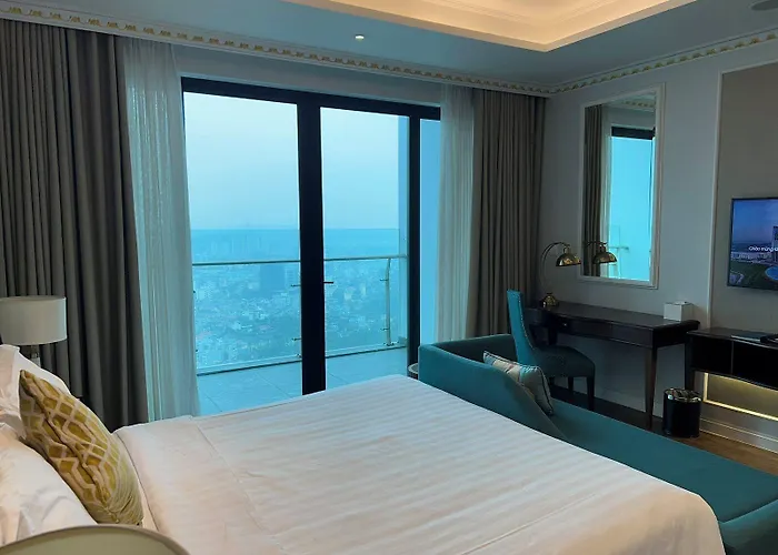 Flc Bay Golf Club & Luxury 5*